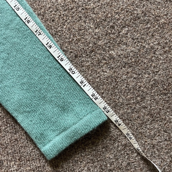 Sutton Studios Bloomingdale’s 100% Cashmere Teal V Neck Cardigan Sweater Small - Picture 12 of 12
